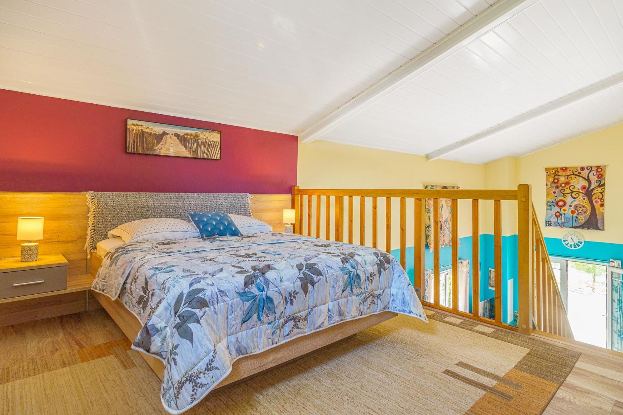Le Tuit-Tuit **** Appartement Sainte-Suzanne Buitenkant foto